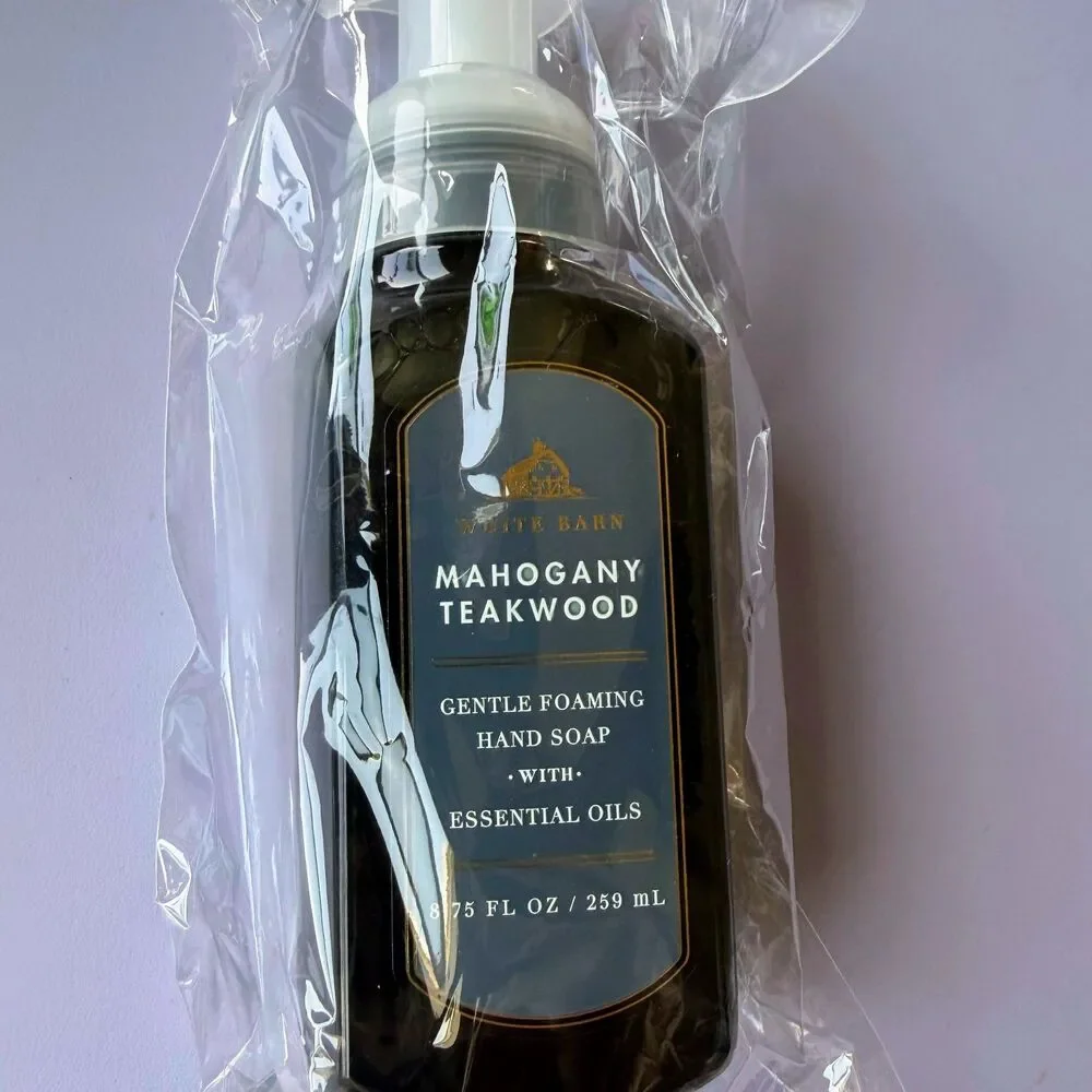 Bath & Body Works Mahogany Teakwood Gentle Foaming Hand Soap 8.75 oz